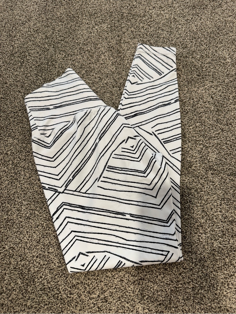 Buff bunny White Geometric Print Leggings